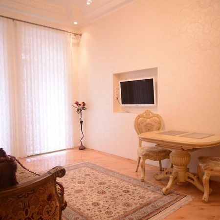 Deribasovskaya/Gavanaya Apartment Odesa Exterior photo